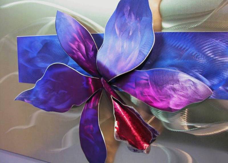 Decoração com orquídea de metal