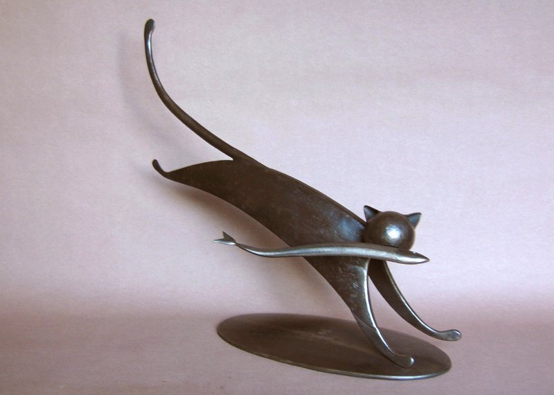 Escultura com sucata de metal