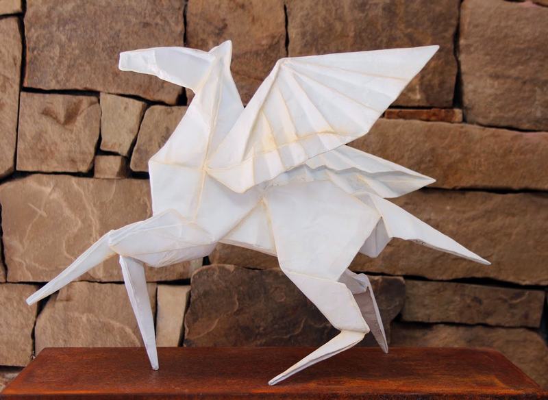 Projeto de estátua de origami Molde para escultura de Pégaso
