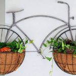Mini bicicleta retrô de parede com cestos para flores nas rodas
