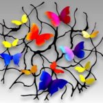 Painel de parede com borboletas coloridas de metal