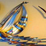 Painel com barco a vela holográfico em chapa plana de metal