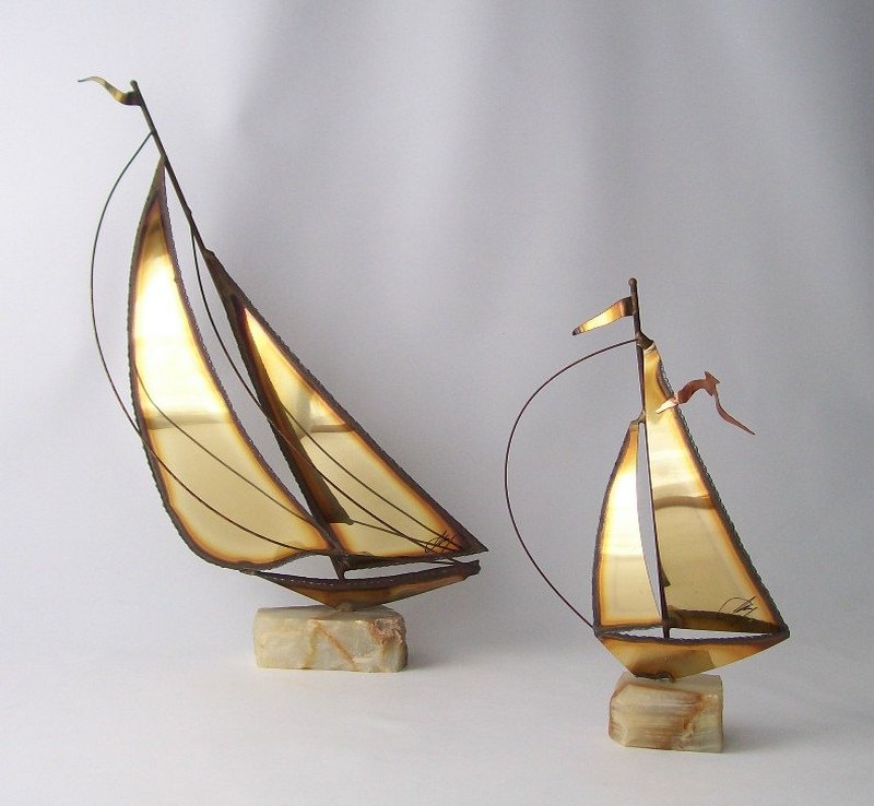 Barcos a vela de metal