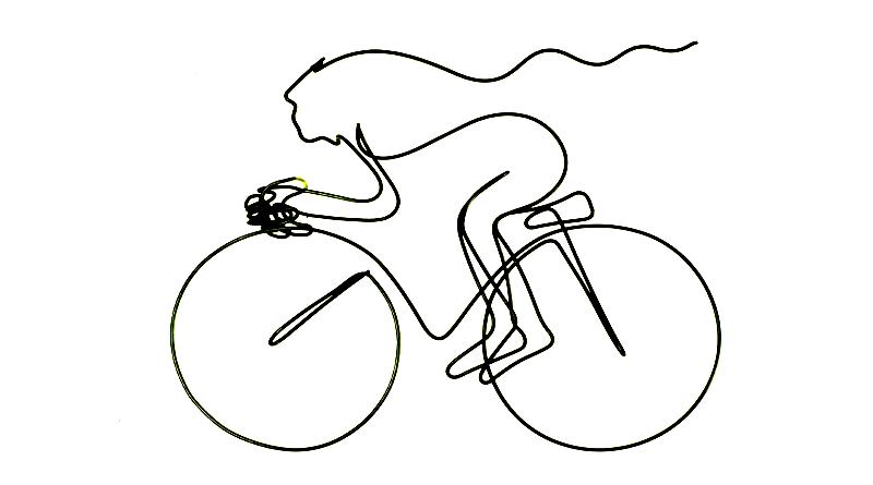 Gata pedalando bike