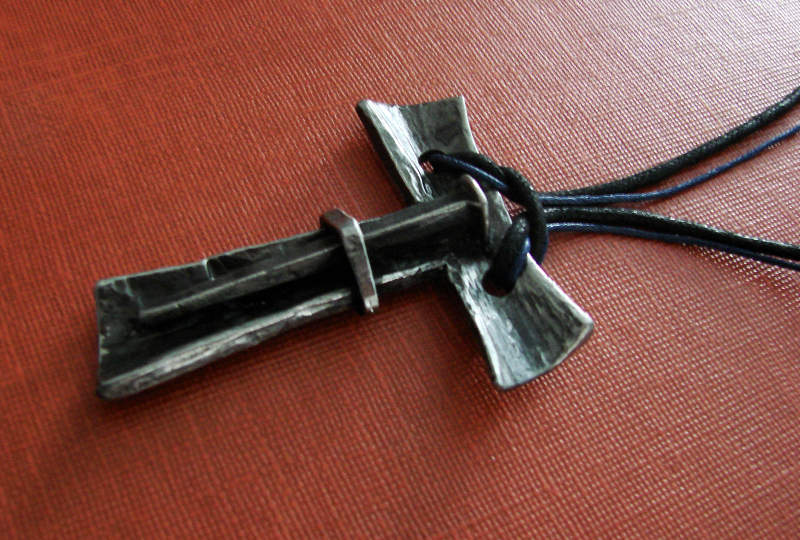 Crucifixo TAU em tamanho grande