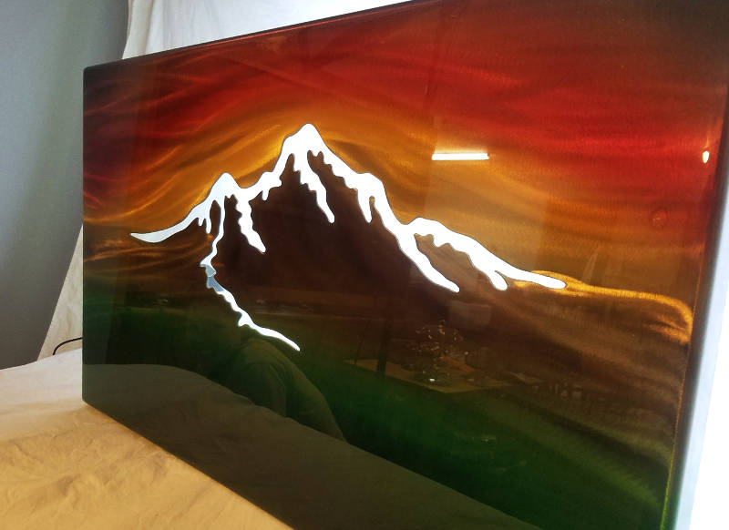 Quadro com montanhas nevadas