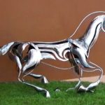 Esculturas de cavalos em aço inox para fazendas, haras e hípicas