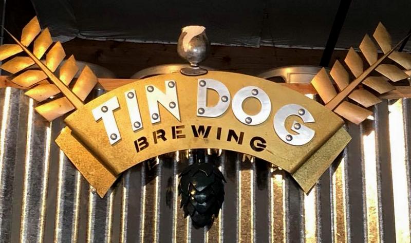 Letreiro para cerveja artesanal Painel 3D de metal dourado
