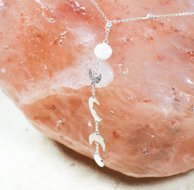 Pingente com fases da Lua