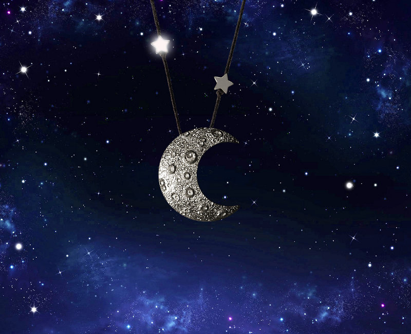 Colar com Meia-Lua e estrelas