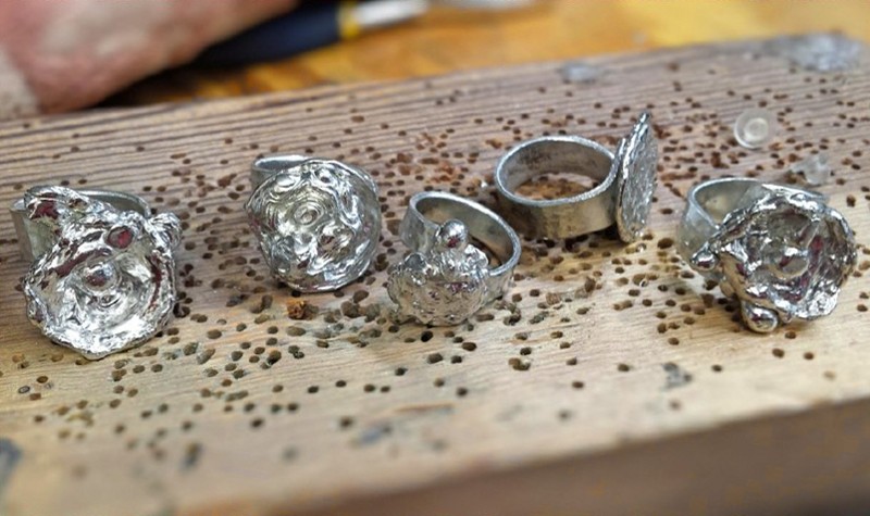 Bijoux de pewter