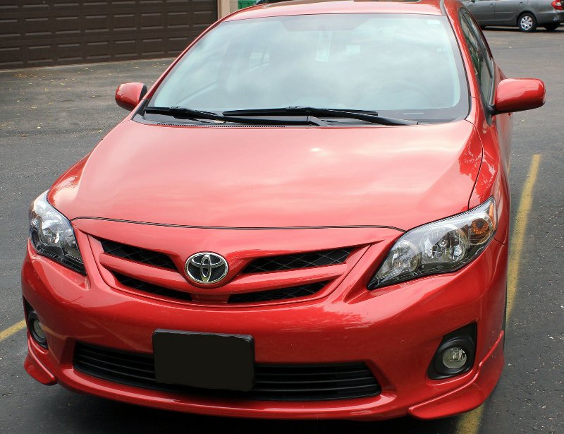 Toyota Camry vermelha