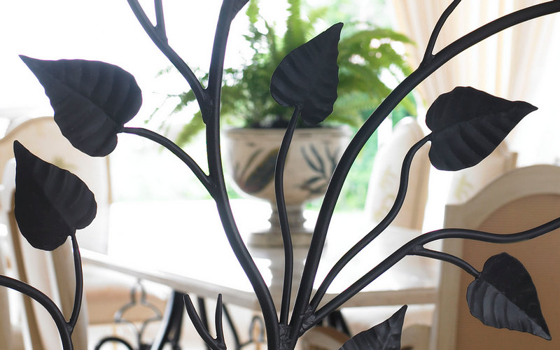 Divisória com plantas de ferro Galhos e folhas de metal