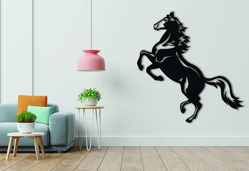 Cavalo empinado na parede